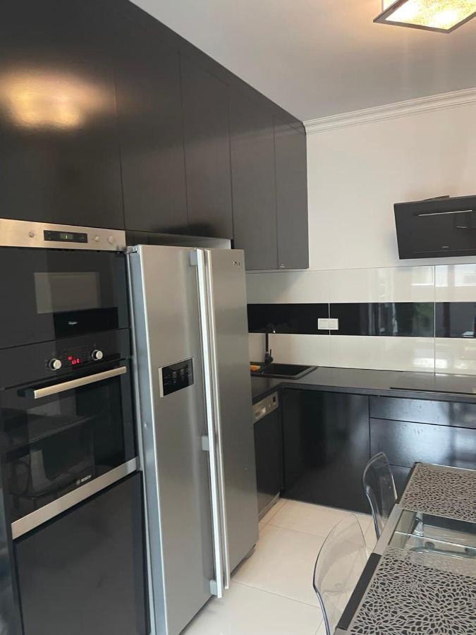 House4You Apartament Sakura Airport Chopin Warschau Exterior foto